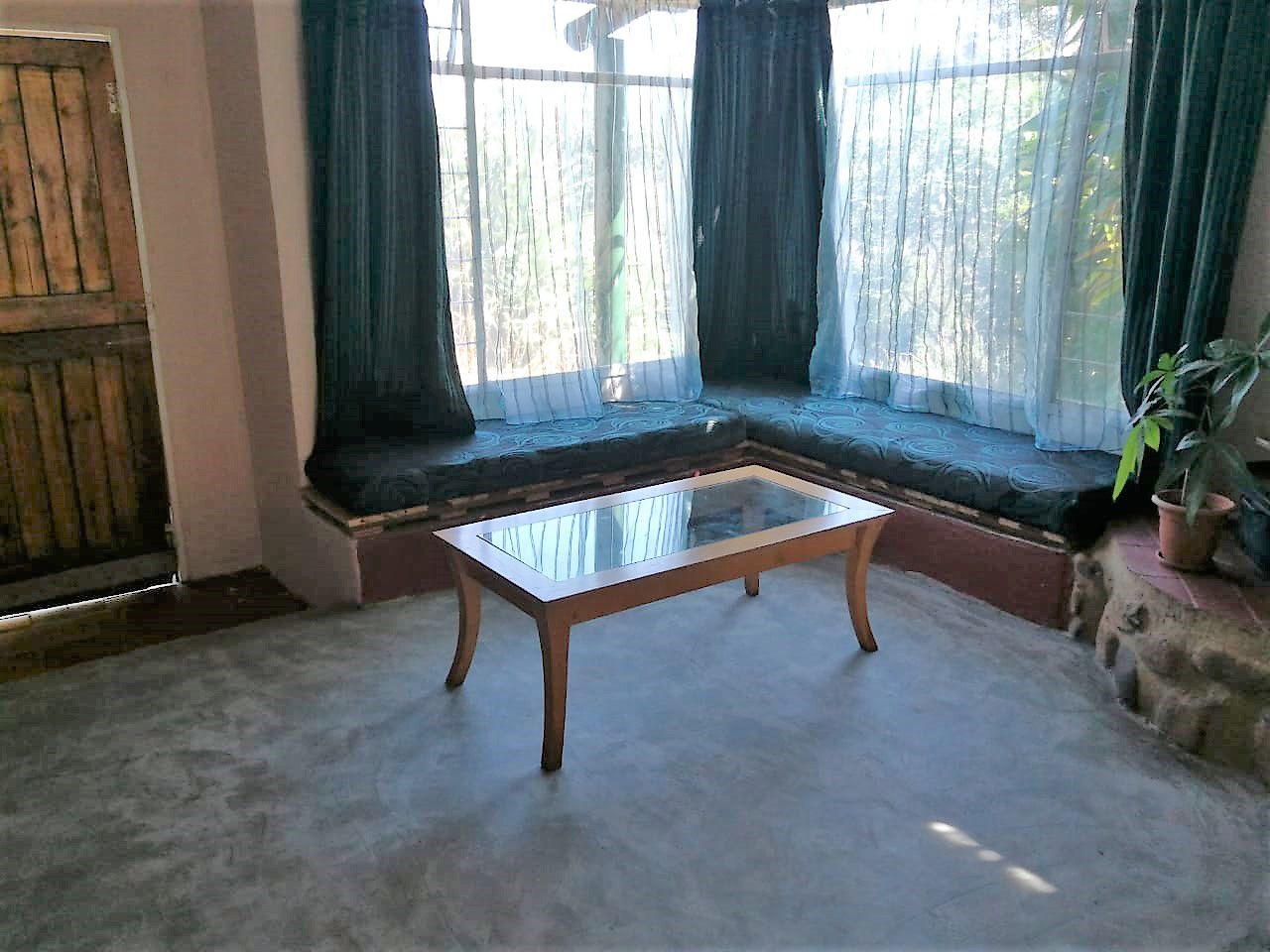 Family 4 Lounge